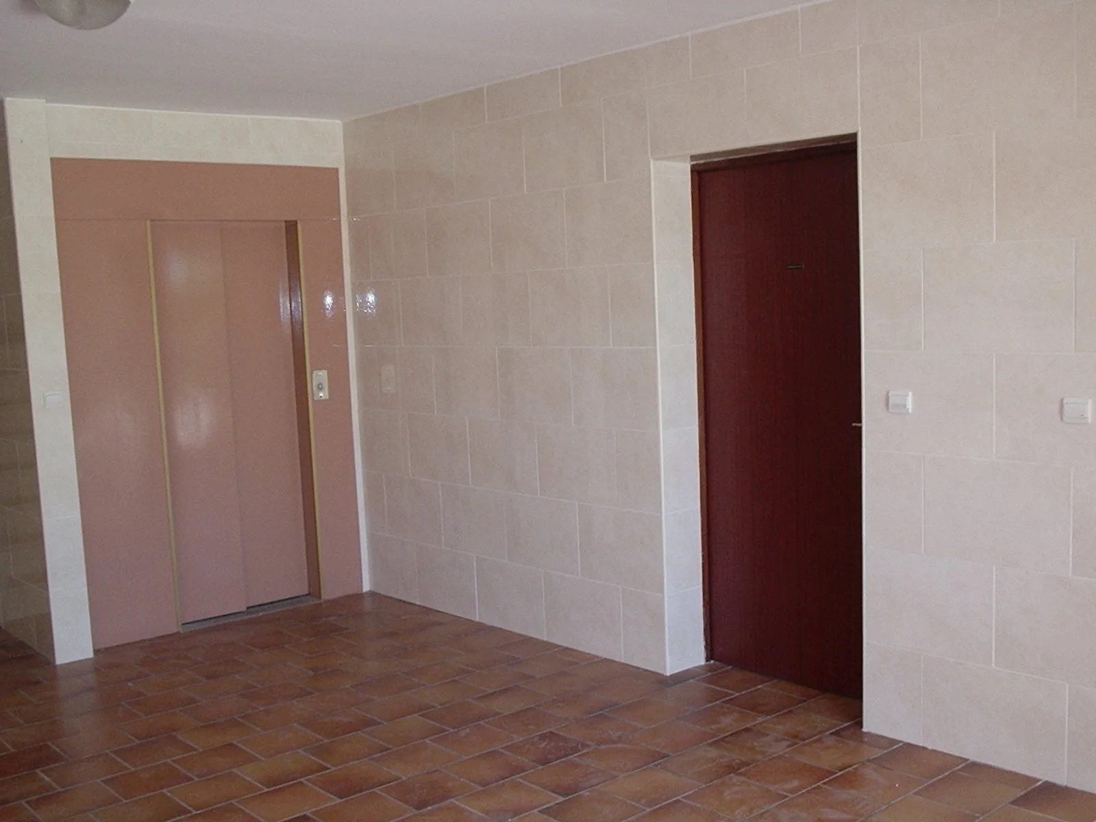 Carrelage sol mur hall entrée